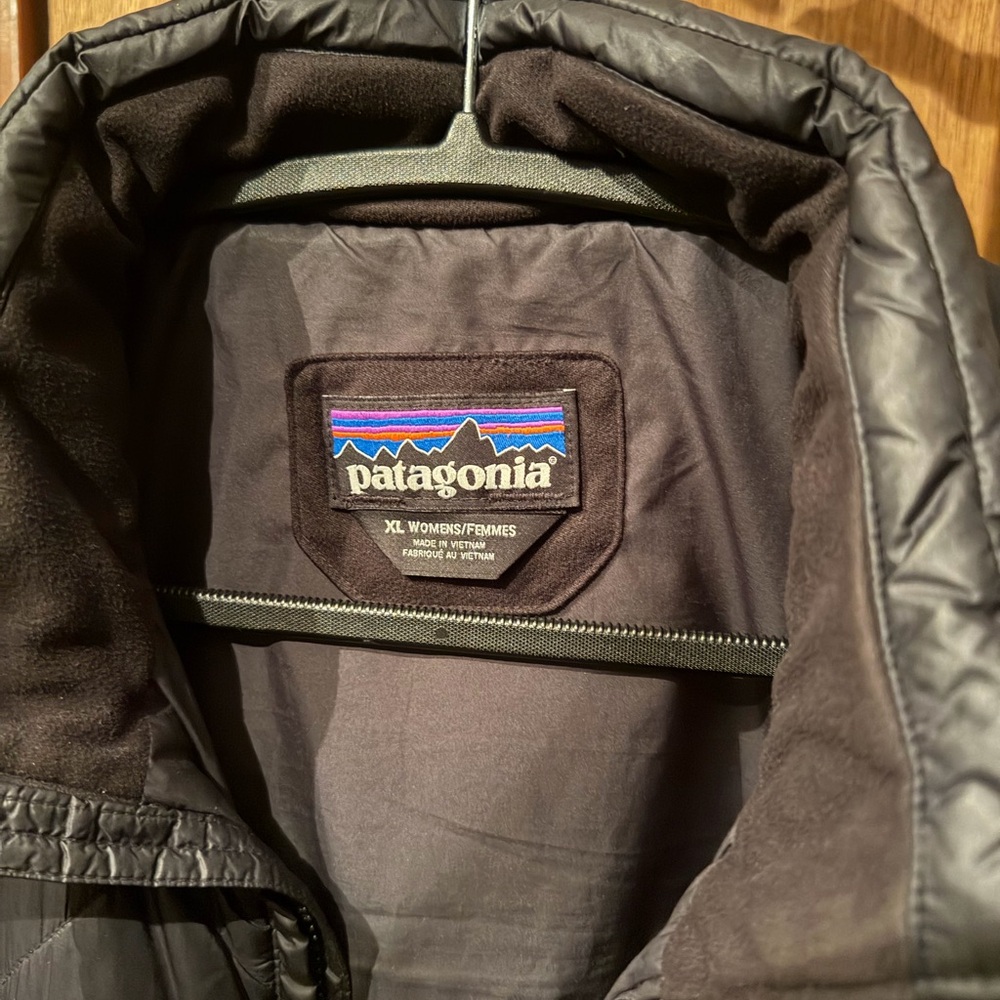 Patagonia Black Quilted Long Puffer Jacket - Picture 7 of 7
